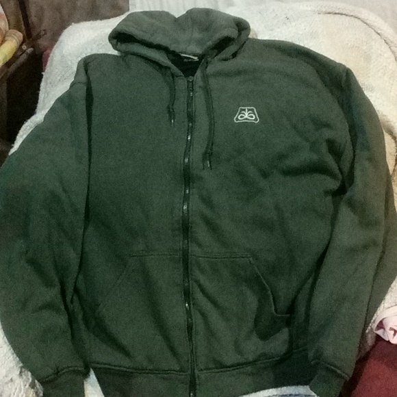 2XXL Sweater jacket.   Zip up pockets in front for a comfortable fit! - Picture 1 of 2